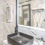 Apartment Bp Center *